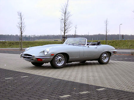 060Jaguar E type S2 cabrio 1967 42 l leder houtestuur chroom oldtimer cabrio